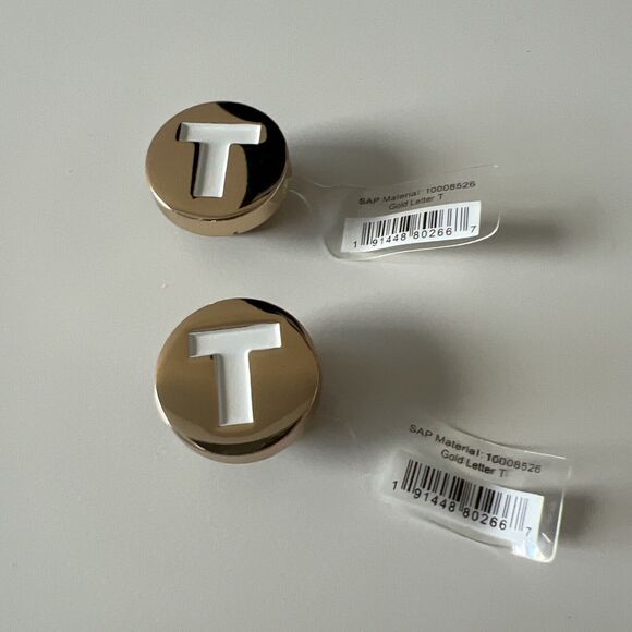 Crocs Jibbitz Shoe Charm Gold Metal Letter T Set Of 2 - Picture 1 of 4